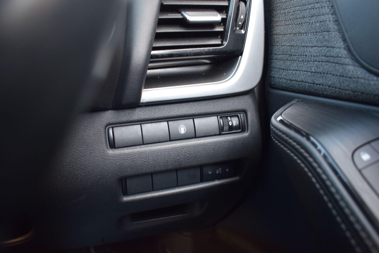 Used Nissan X-Trail 2023 for sale - 78034461: Photo 22