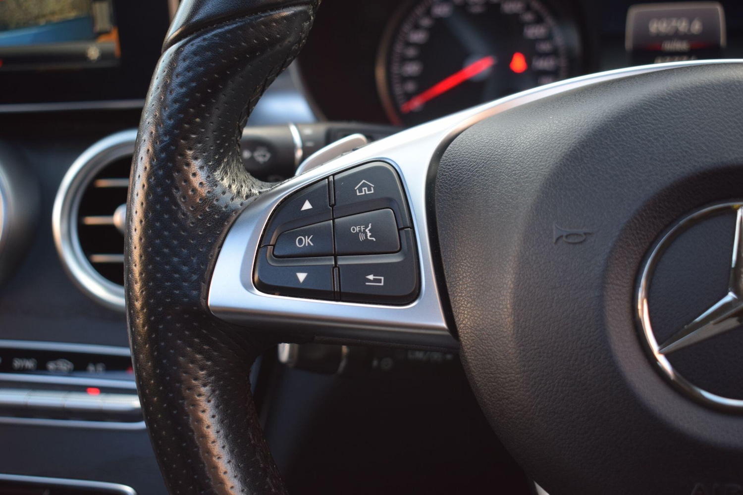 Used Mercedes-Benz C Class 2018 for sale - 77057465: Photo 23