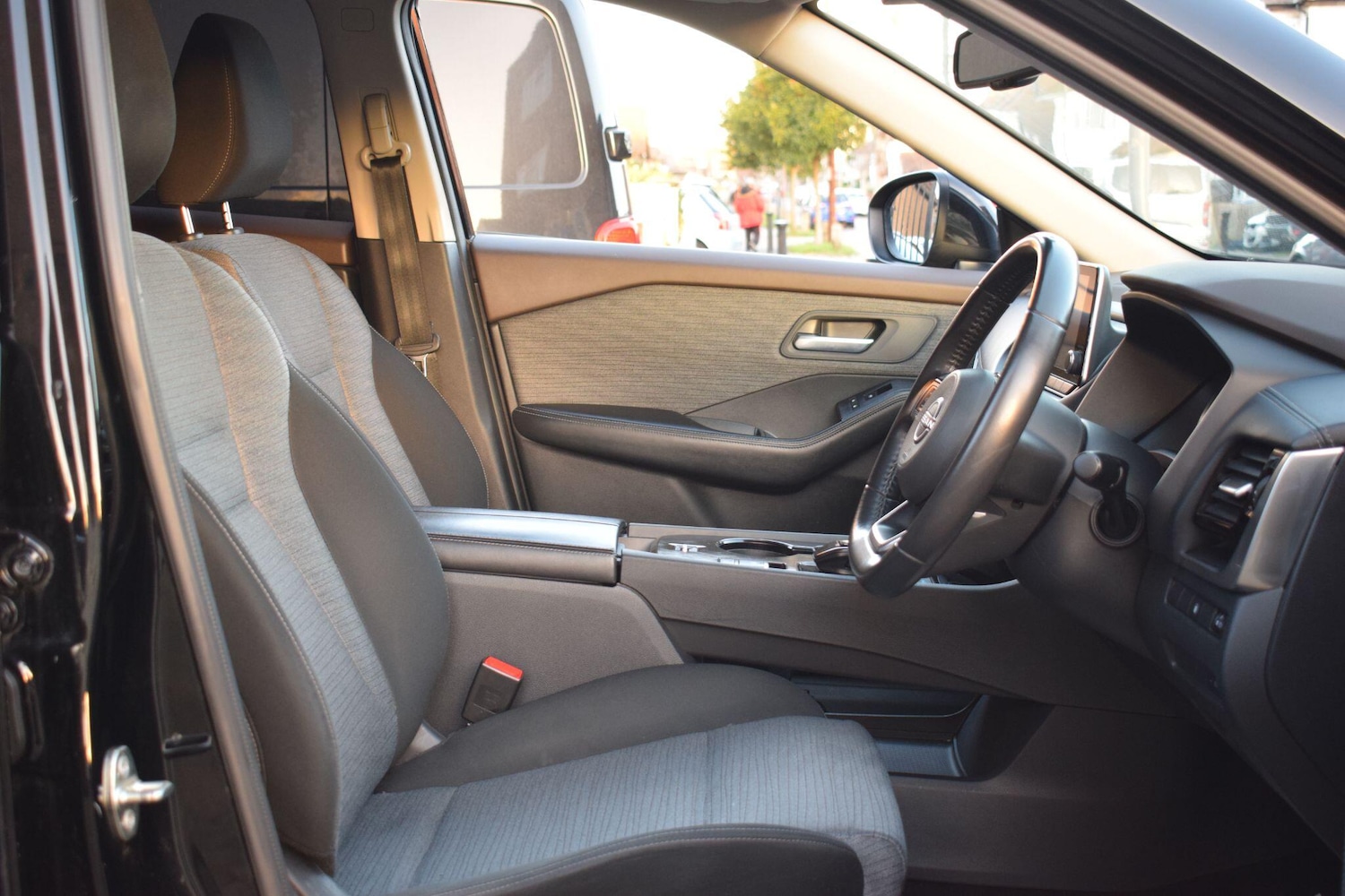 Used Nissan X-Trail for sale - 77016222: Photo 24