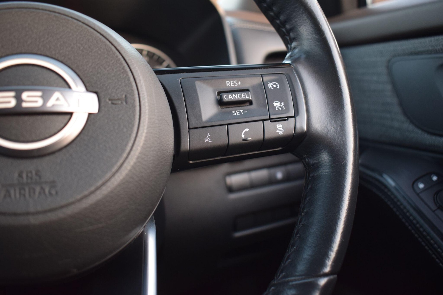 Used Nissan X-Trail for sale - 77016222: Photo 28