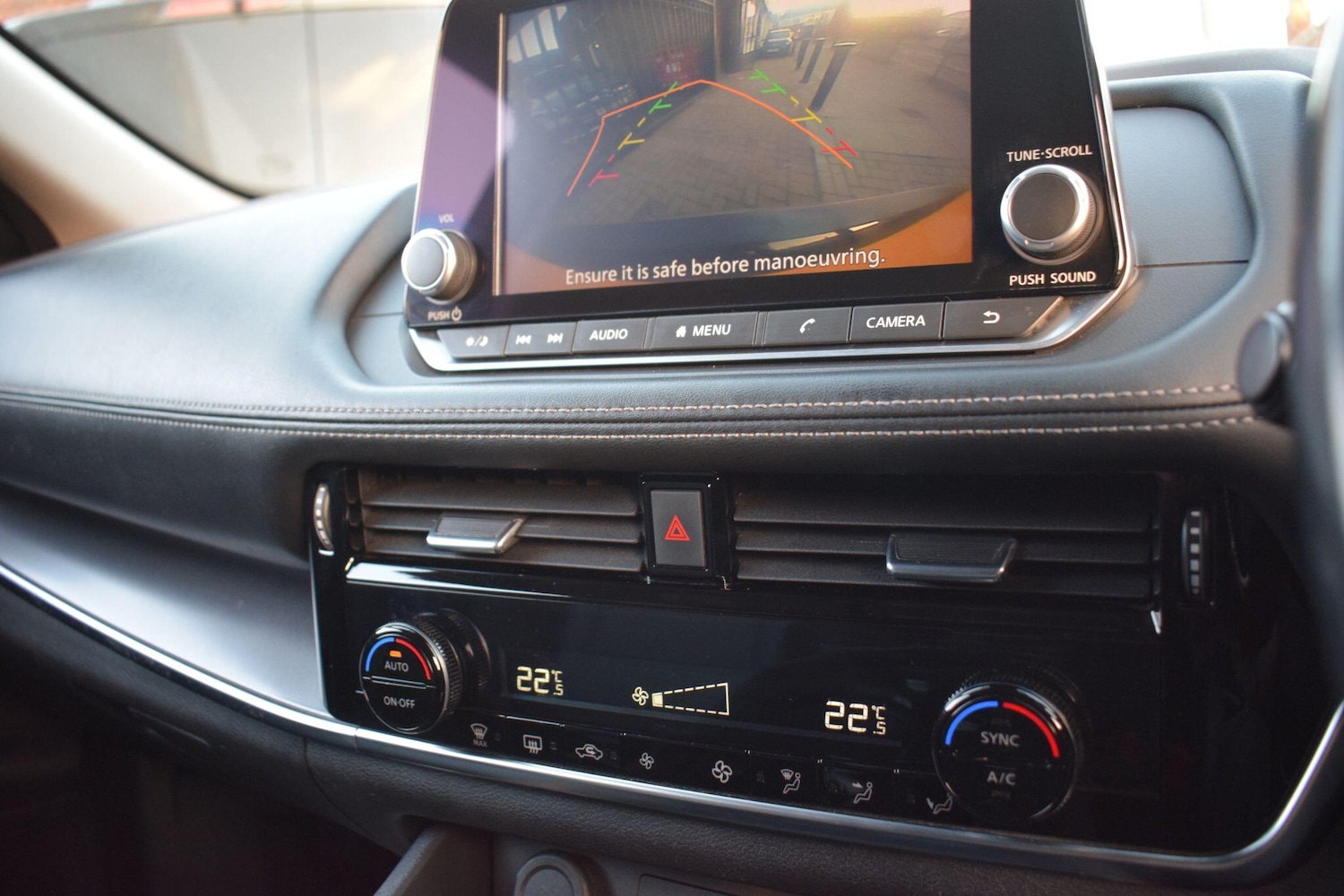 Used Nissan X-Trail for sale - 77016222: Photo 42