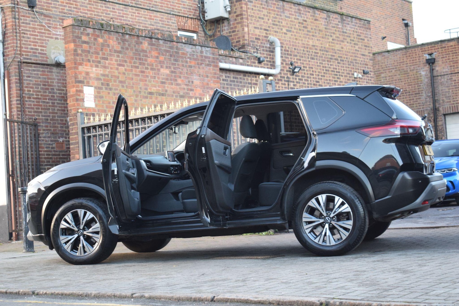 Used Nissan X-Trail for sale - 77016222: Photo 9