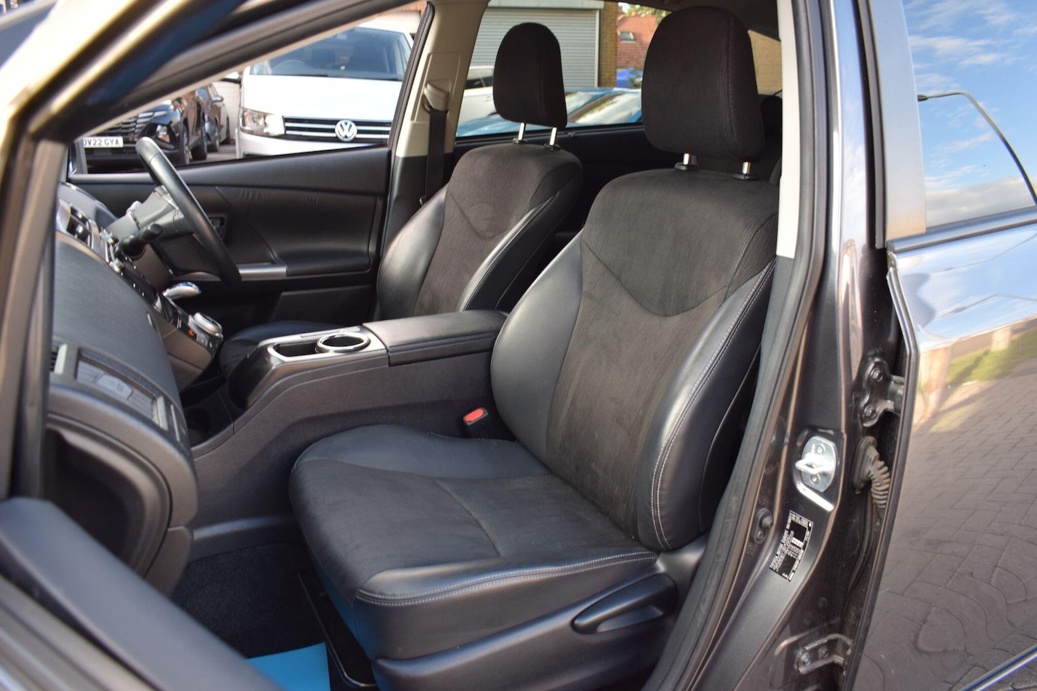Used Toyota Prius+ 2020 for sale - 75928292: Photo 23