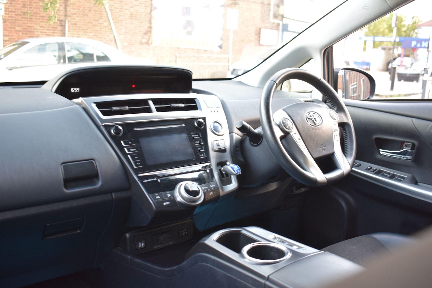 Used Toyota Prius+ 2020 for sale - 75928292: Photo 27