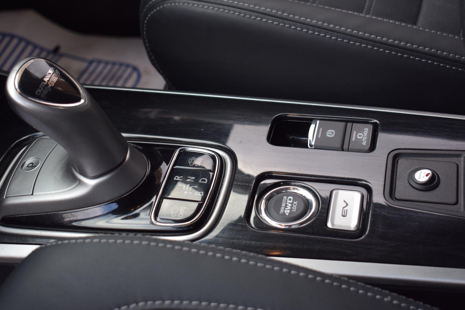 Used Mitsubishi Outlander 2018 for sale - 77840004: Photo 18