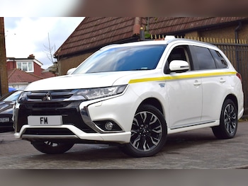 Used Mitsubishi Outlander 2018 for sale - 77840004: Photo