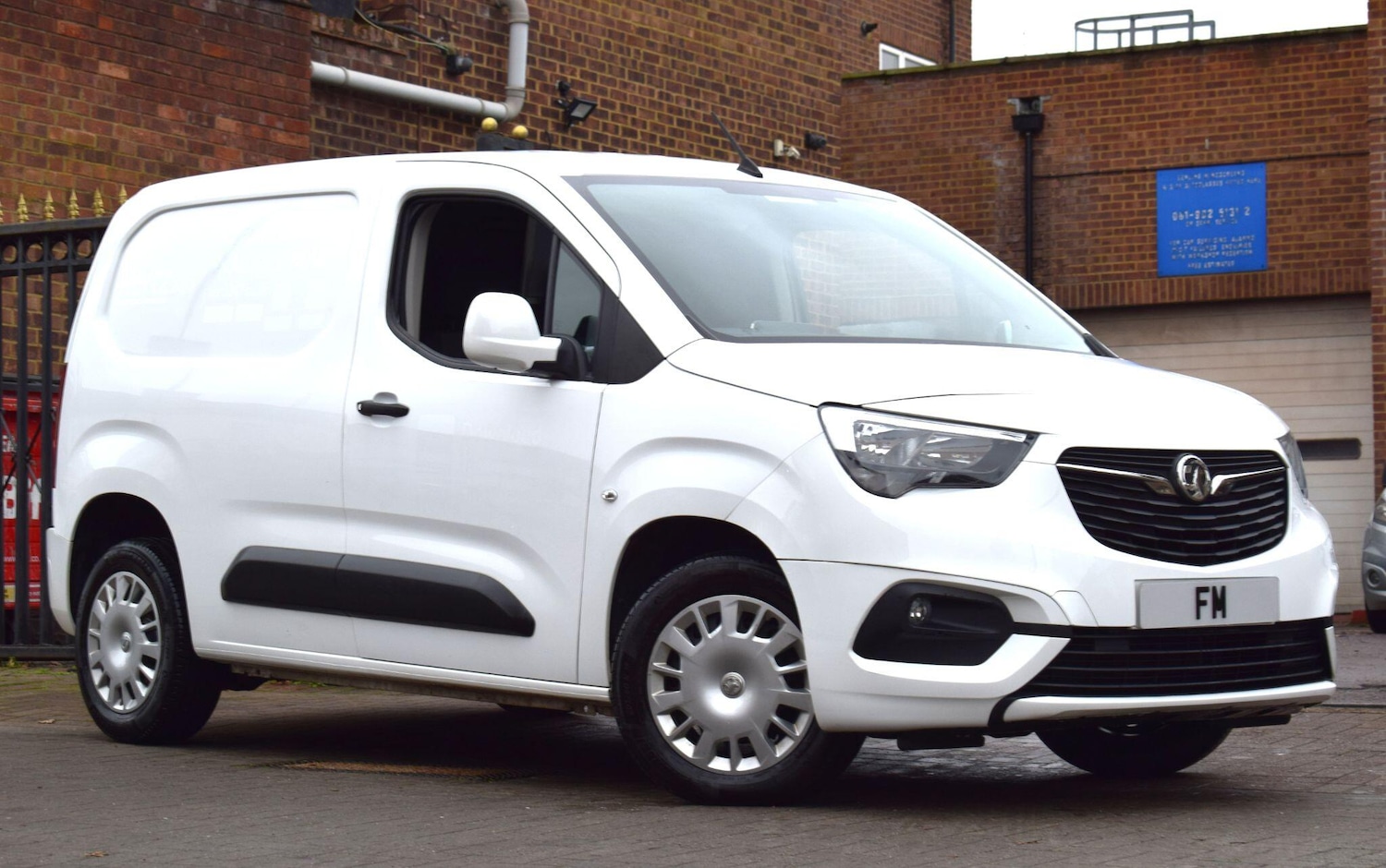 Used Vauxhall Combo 2021 for sale - 76728219: Photo 1