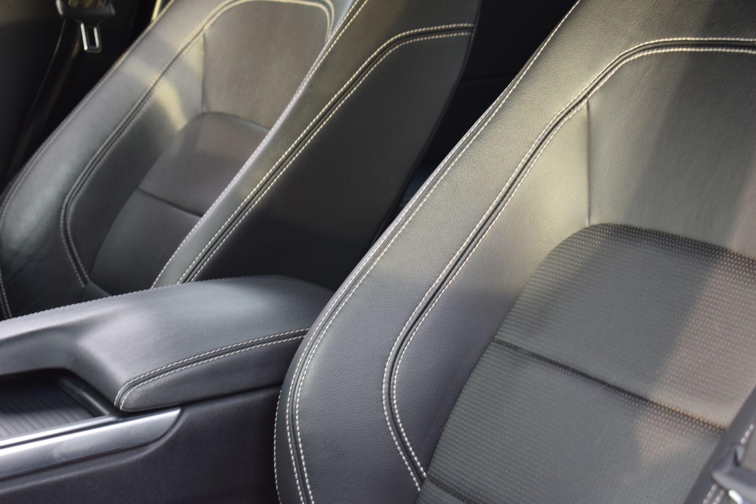 Used Jaguar XE 2020 for sale - 77029534: Photo 25