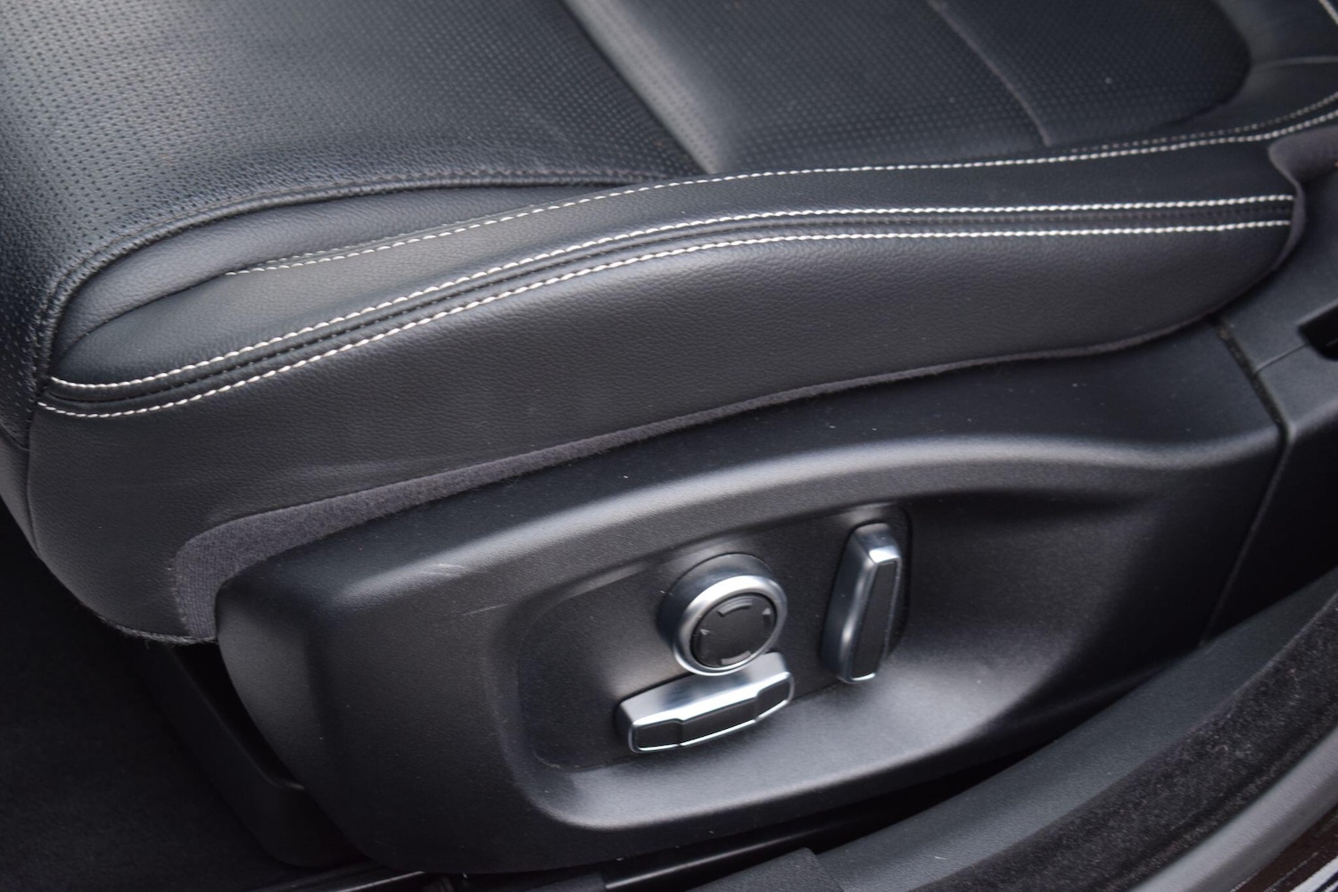 Used Jaguar XE 2020 for sale - 77029534: Photo 26