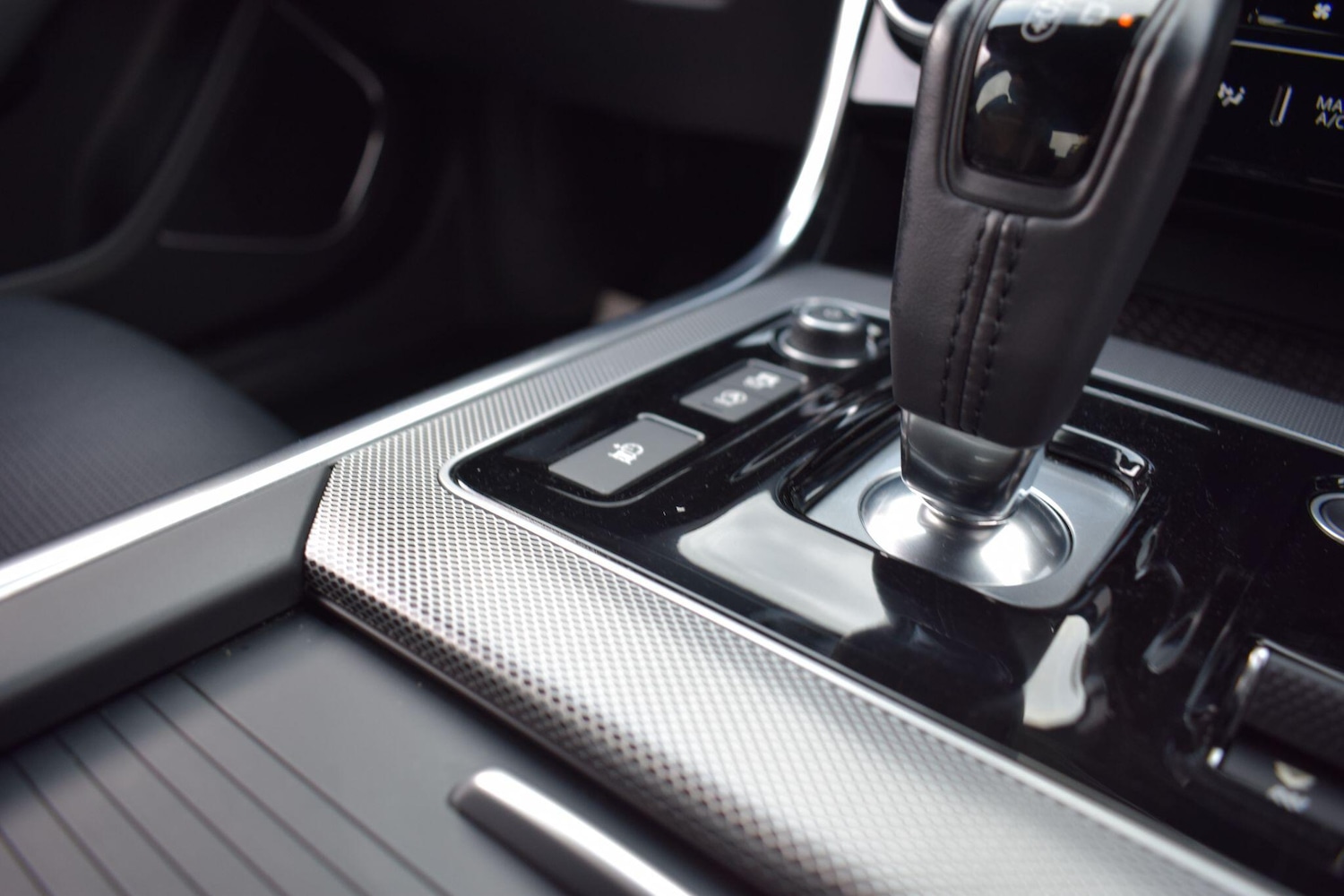 Used Jaguar XE 2020 for sale - 77029534: Photo 35