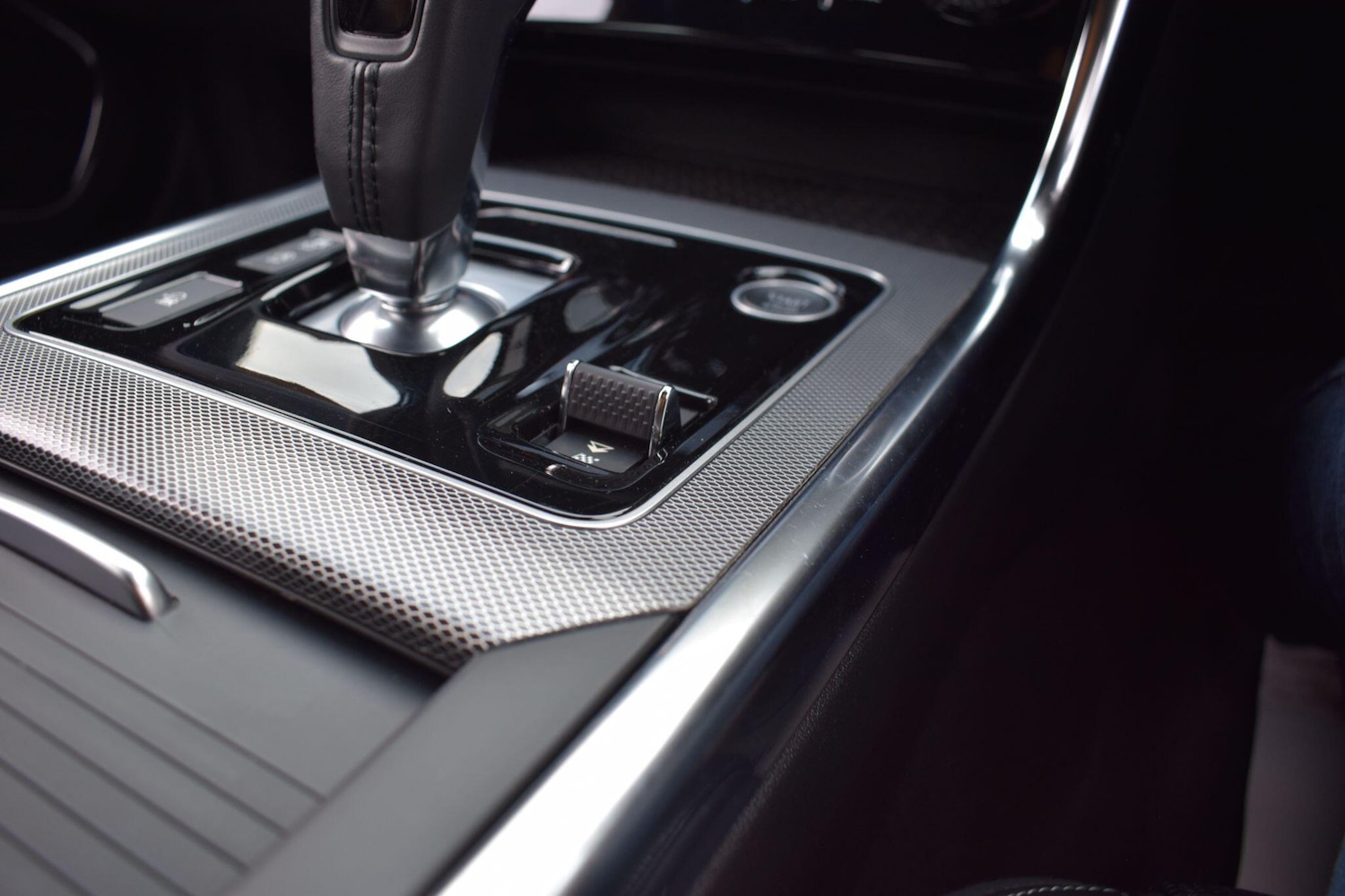 Used Jaguar XE 2020 for sale - 77029534: Photo 36