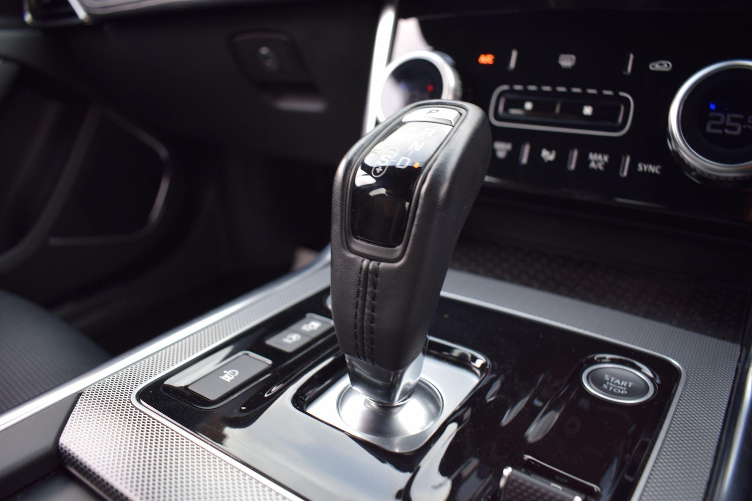 Used Jaguar XE 2020 for sale - 77029534: Photo 38