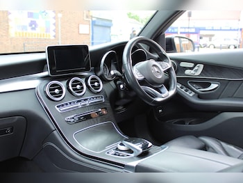 Used Mercedes-Benz GLC 2017 for sale - 79061616: Photo