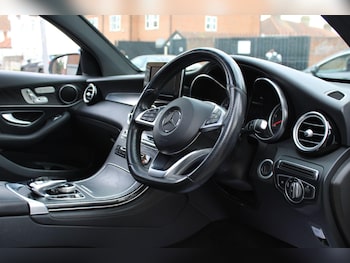 Used Mercedes-Benz GLC 2017 for sale - 79061616: Photo