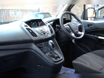 Used Ford Grand Tourneo Connect 2018 for sale - 79484401: Photo