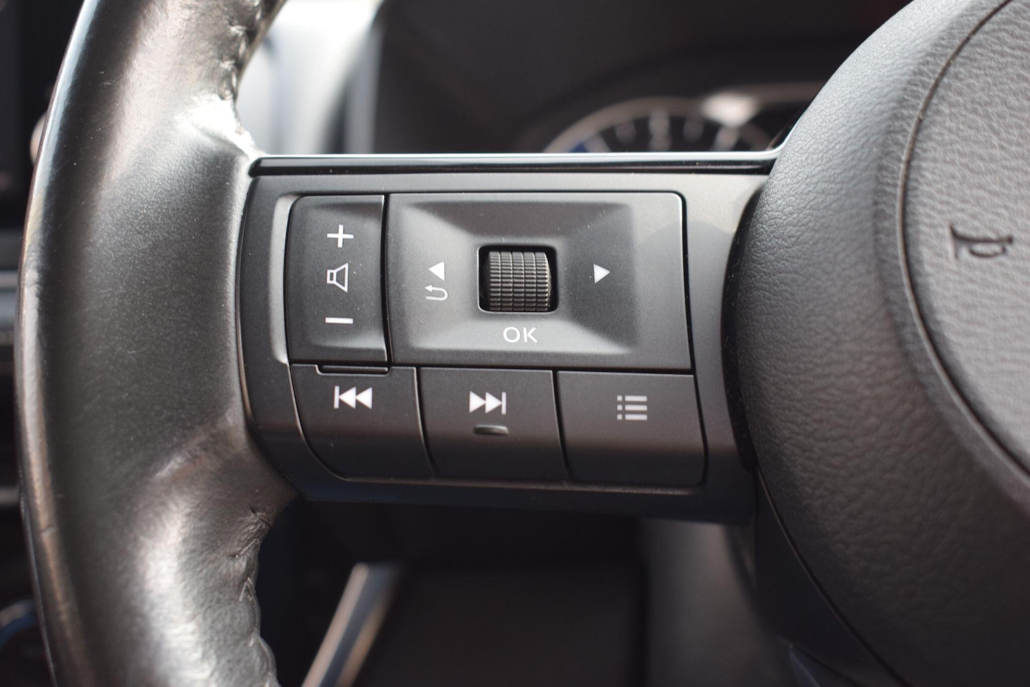 Used Nissan X-Trail 2023 for sale - 77993040: Photo 24