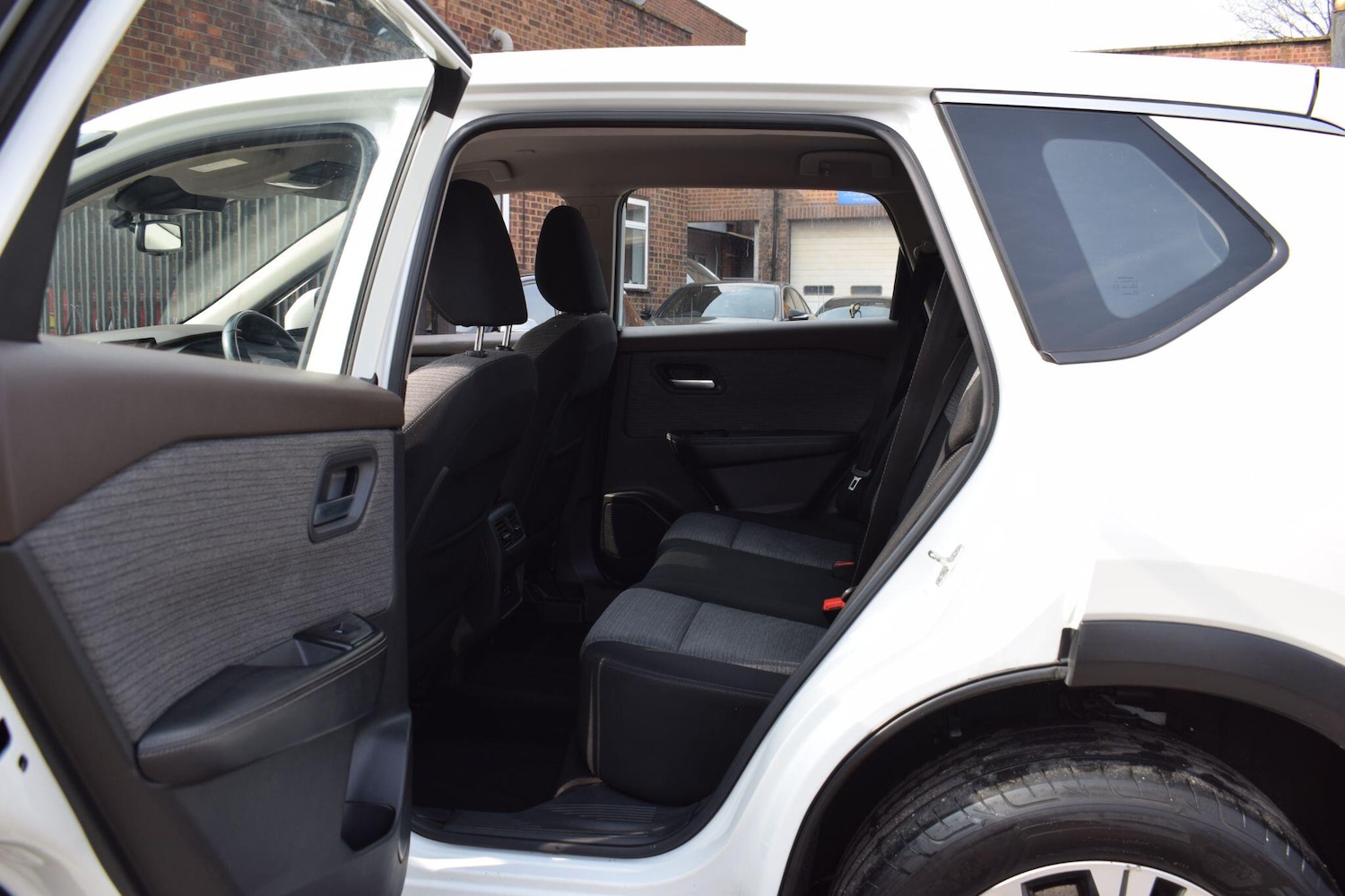 Used Nissan X-Trail 2023 for sale - 77993040: Photo 34