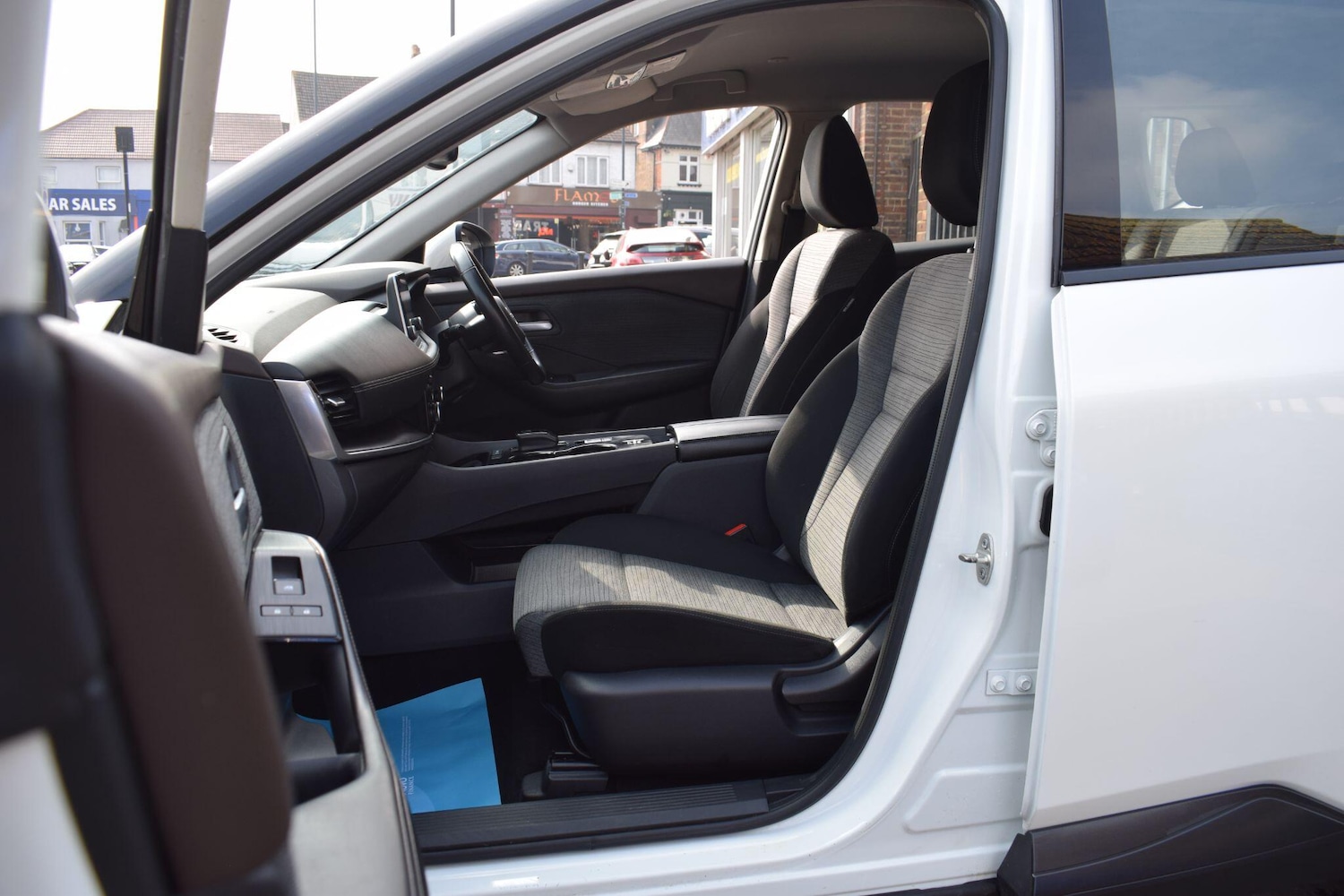 Used Nissan X-Trail 2023 for sale - 77993040: Photo 9