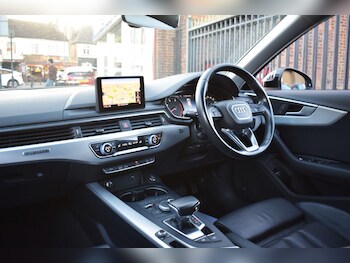 Used Audi A4 Allroad 2018 for sale - 77892498: Photo