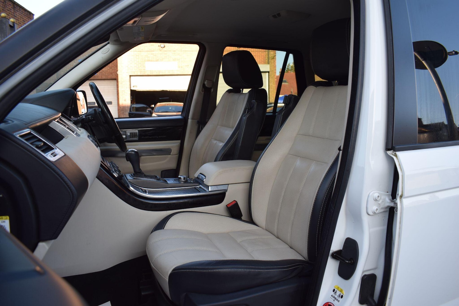 Used Land Rover Range Rover Sport 2011 for sale - 77081794: Photo 14