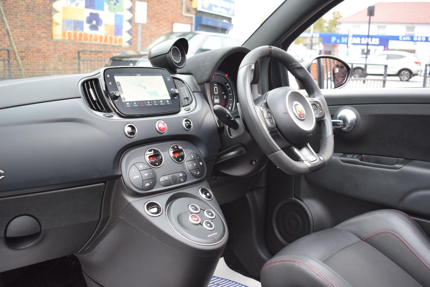 Used Abarth 695 2024 for sale - 76294715: Photo 2