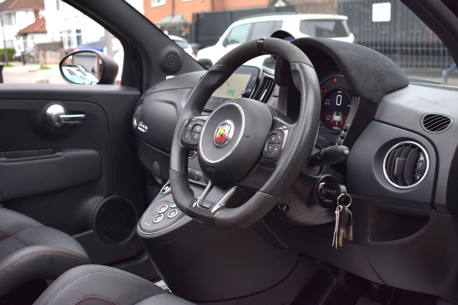 Used Abarth 695 2024 for sale - 76294715: Photo 5
