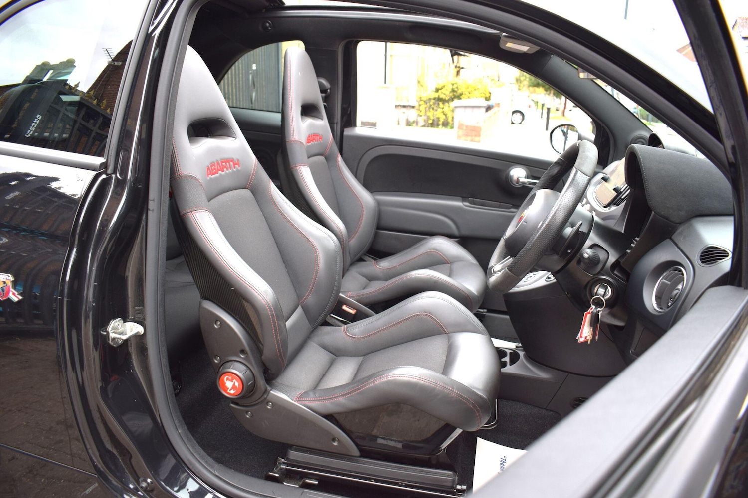 Used Abarth 695 2024 for sale - 76294715: Photo 7
