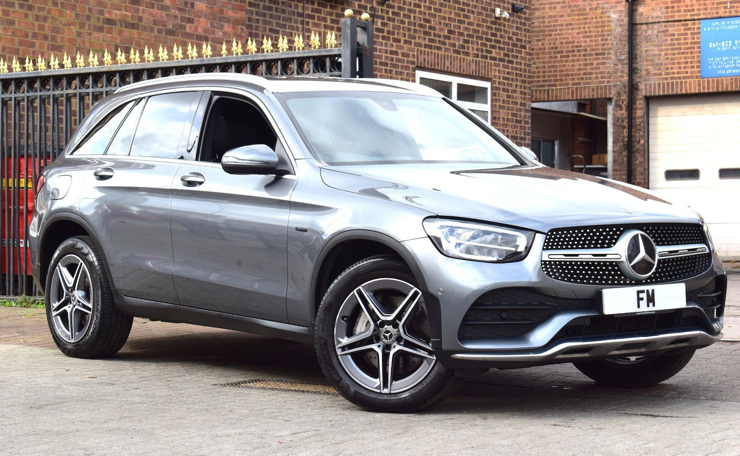 Used Mercedes-Benz GLC 2021 for sale - 76201089: Photo 1