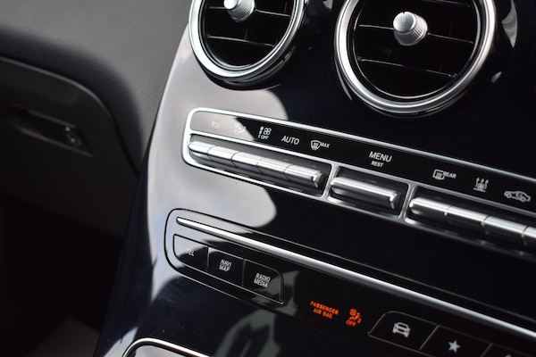 Used Mercedes-Benz GLC 2021 for sale - 76201089: Photo 32