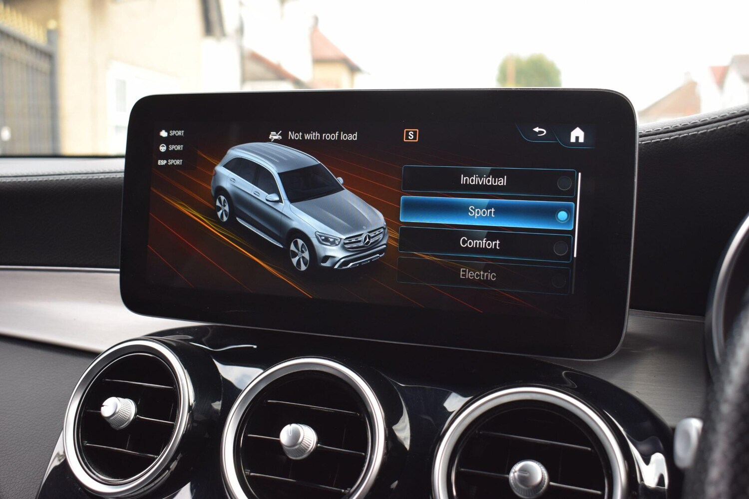 Used Mercedes-Benz GLC 2021 for sale - 76201089: Photo 35