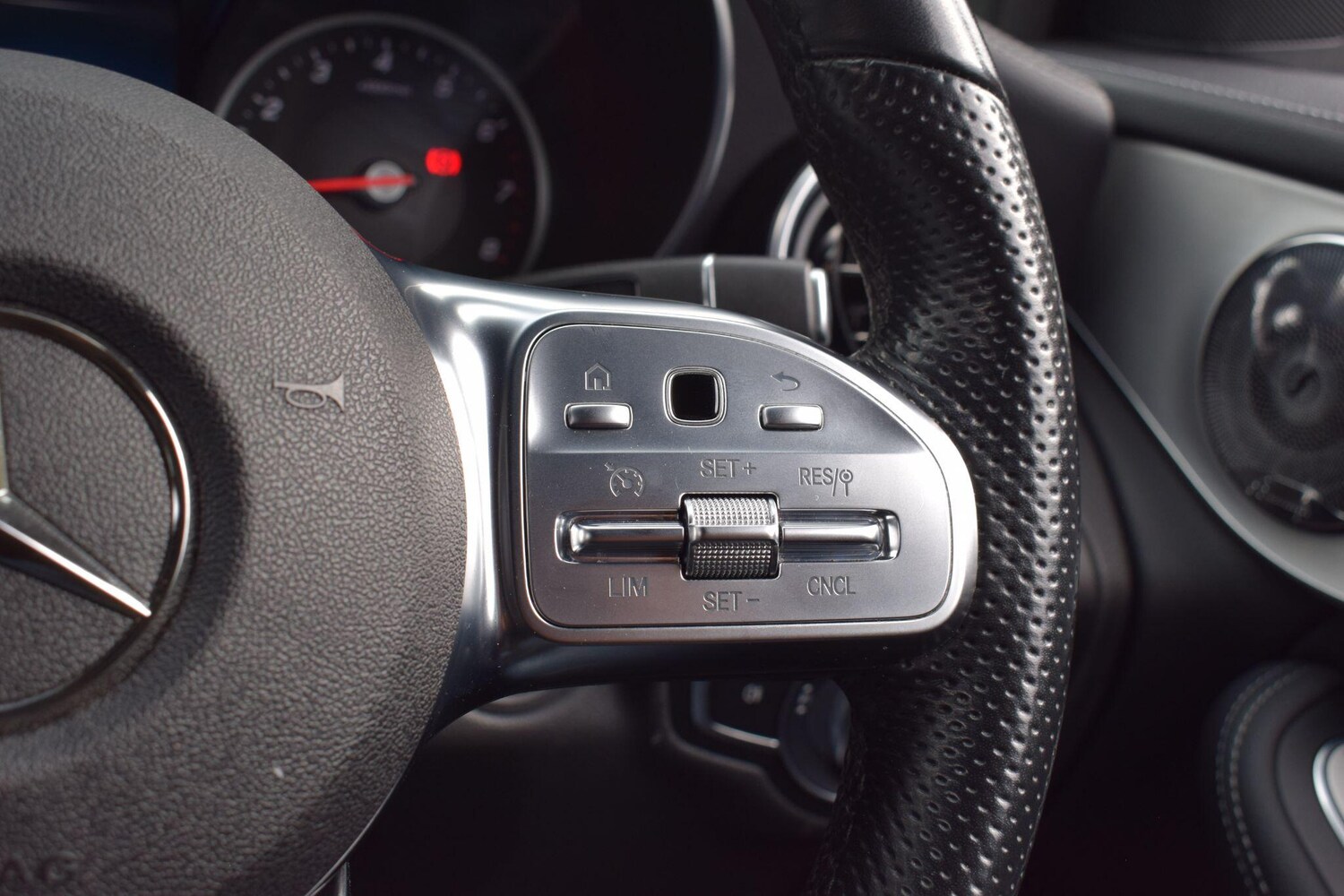 Used Mercedes-Benz GLC 2021 for sale - 76201089: Photo 37