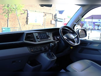 Used Volkswagen Transporter Shuttle 2021 for sale - 78416091: Photo