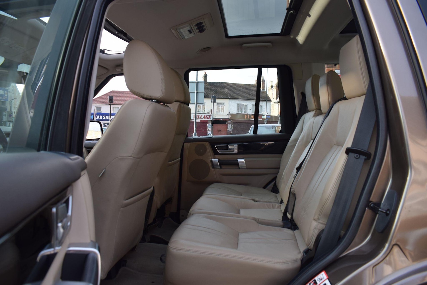 Used Land Rover Discovery 4 2015 for sale - 77067006: Photo 10