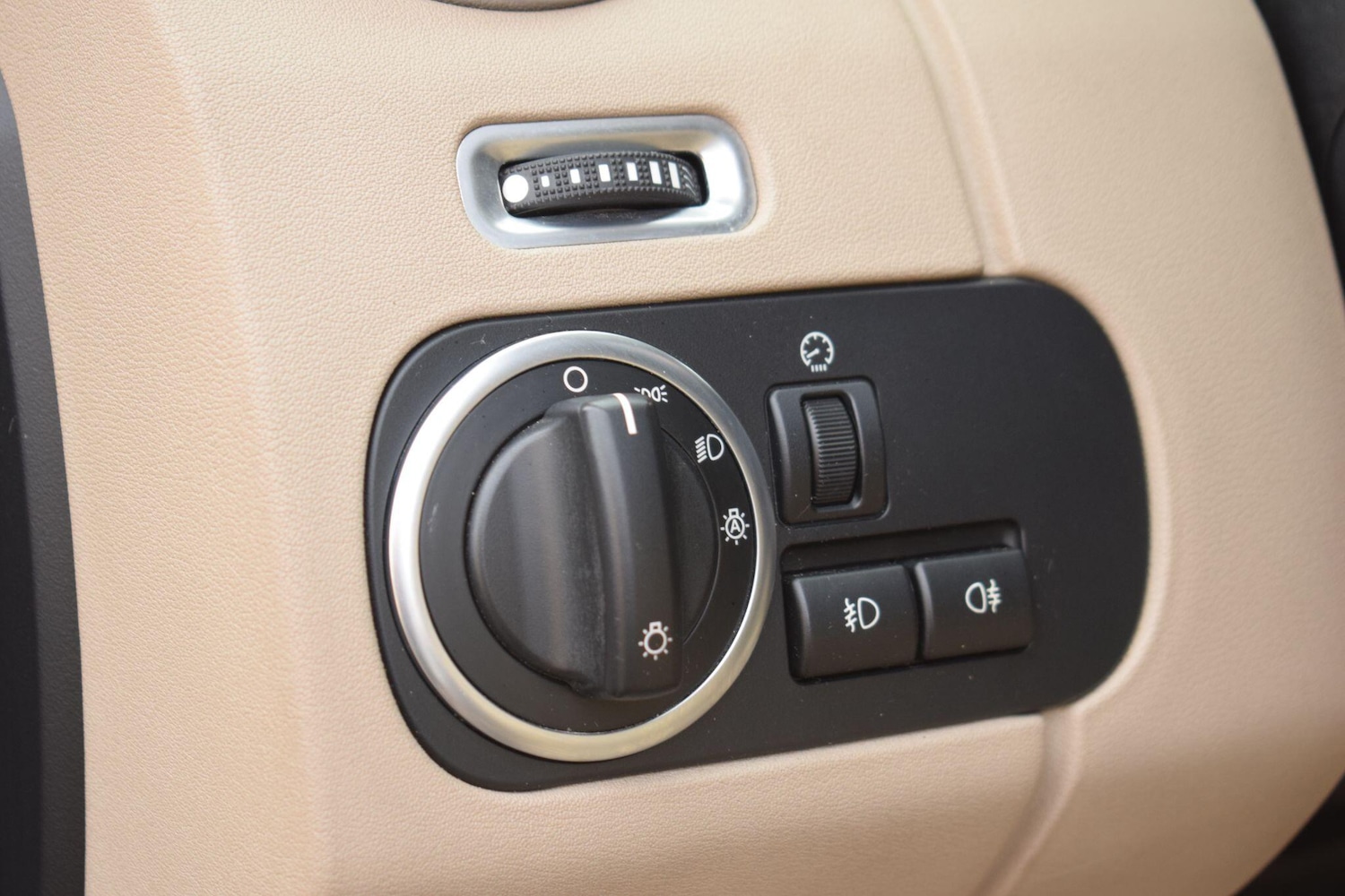 Used Land Rover Discovery 4 2015 for sale - 77067006: Photo 29