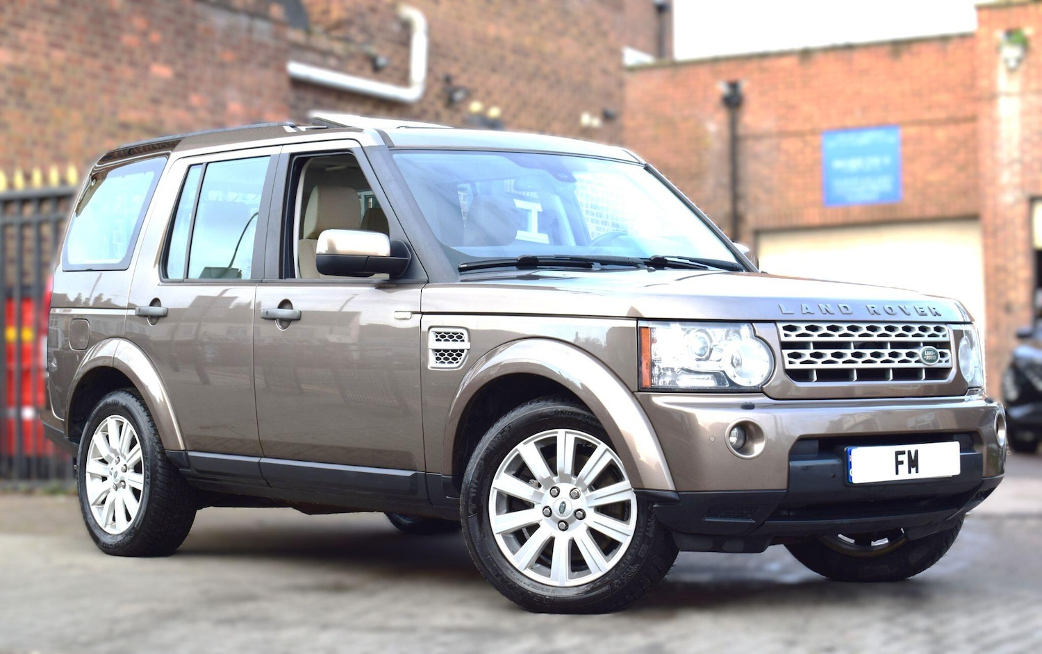 Used Land Rover Discovery 4 2015 for sale - 77067006: Photo 3