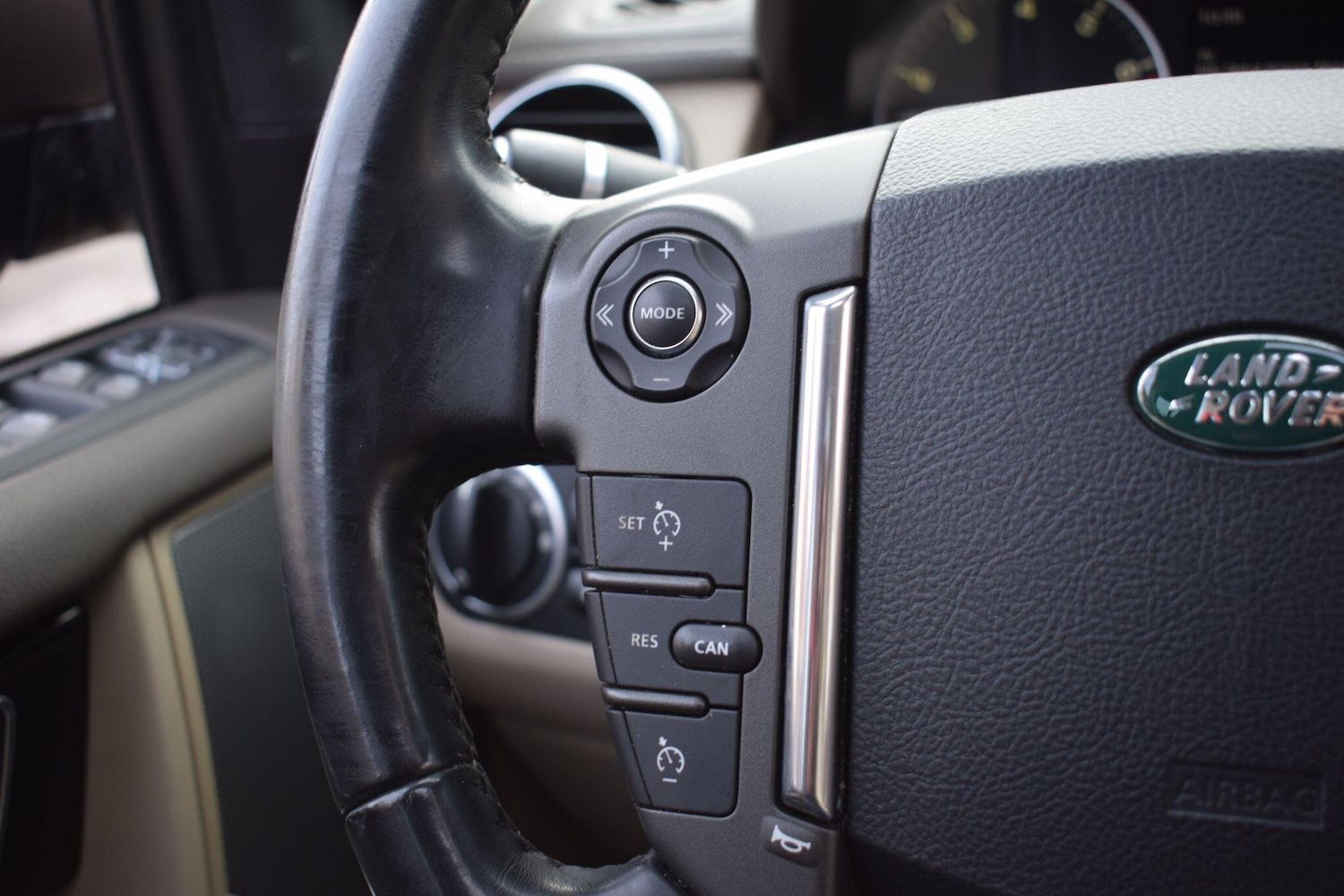 Used Land Rover Discovery 4 2015 for sale - 77067006: Photo 36