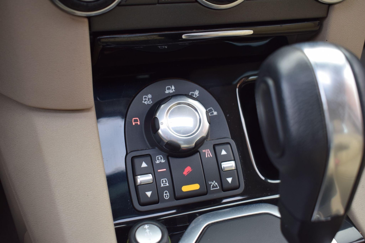 Used Land Rover Discovery 4 2015 for sale - 77067006: Photo 40