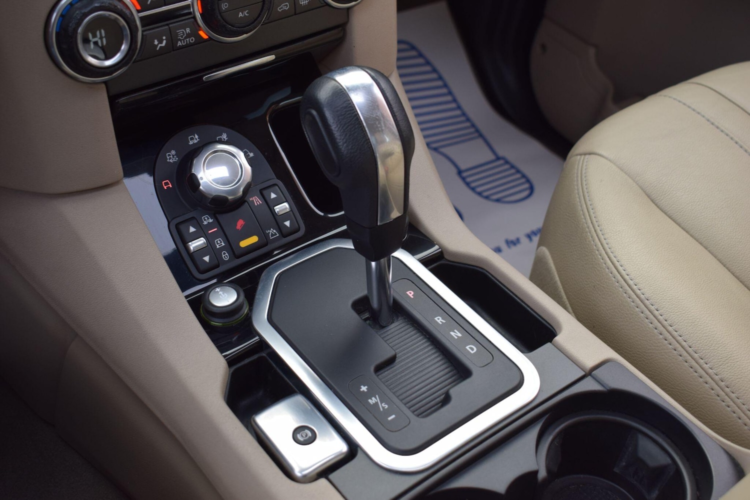 Used Land Rover Discovery 4 2015 for sale - 77067006: Photo 41