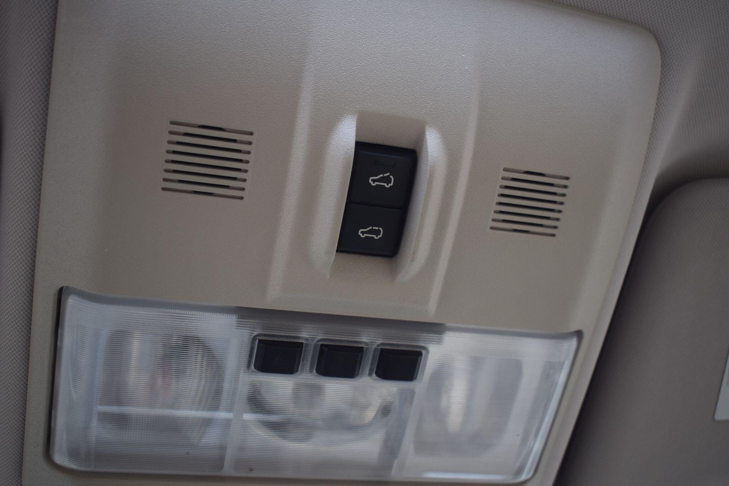 Used Land Rover Discovery 4 2015 for sale - 77067006: Photo 45