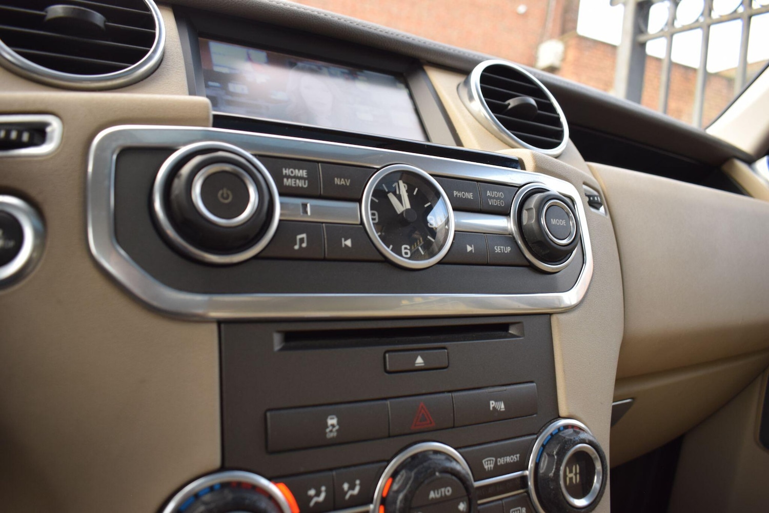 Used Land Rover Discovery 4 2015 for sale - 77067006: Photo 54