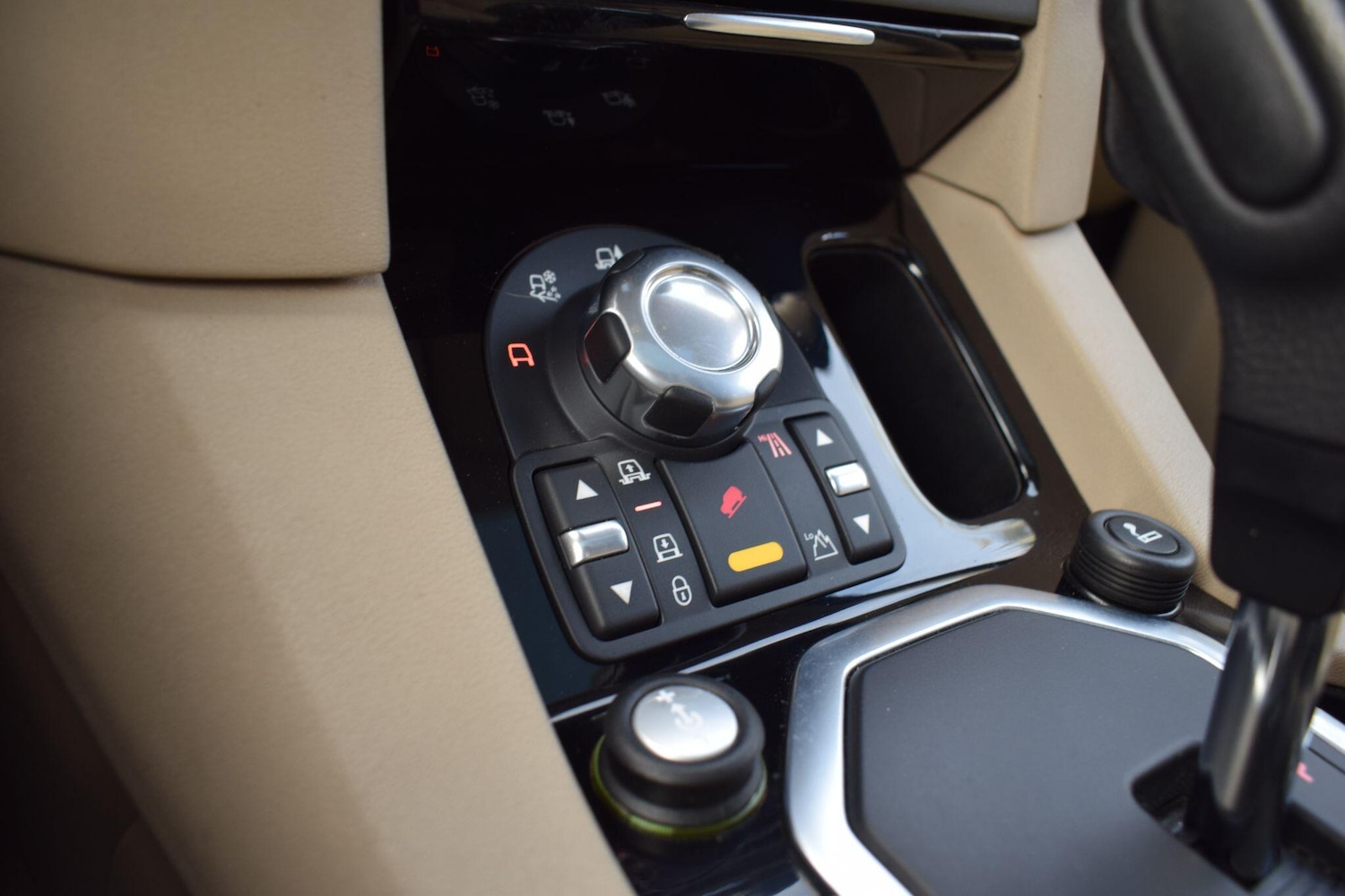 Used Land Rover Discovery 4 2015 for sale - 77067006: Photo 55