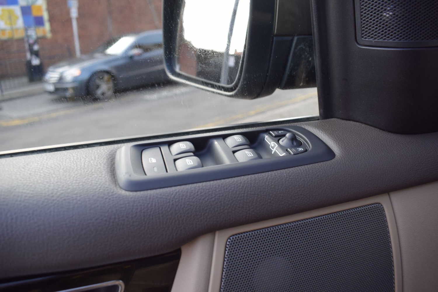 Used Land Rover Discovery 4 2015 for sale - 77067006: Photo 56