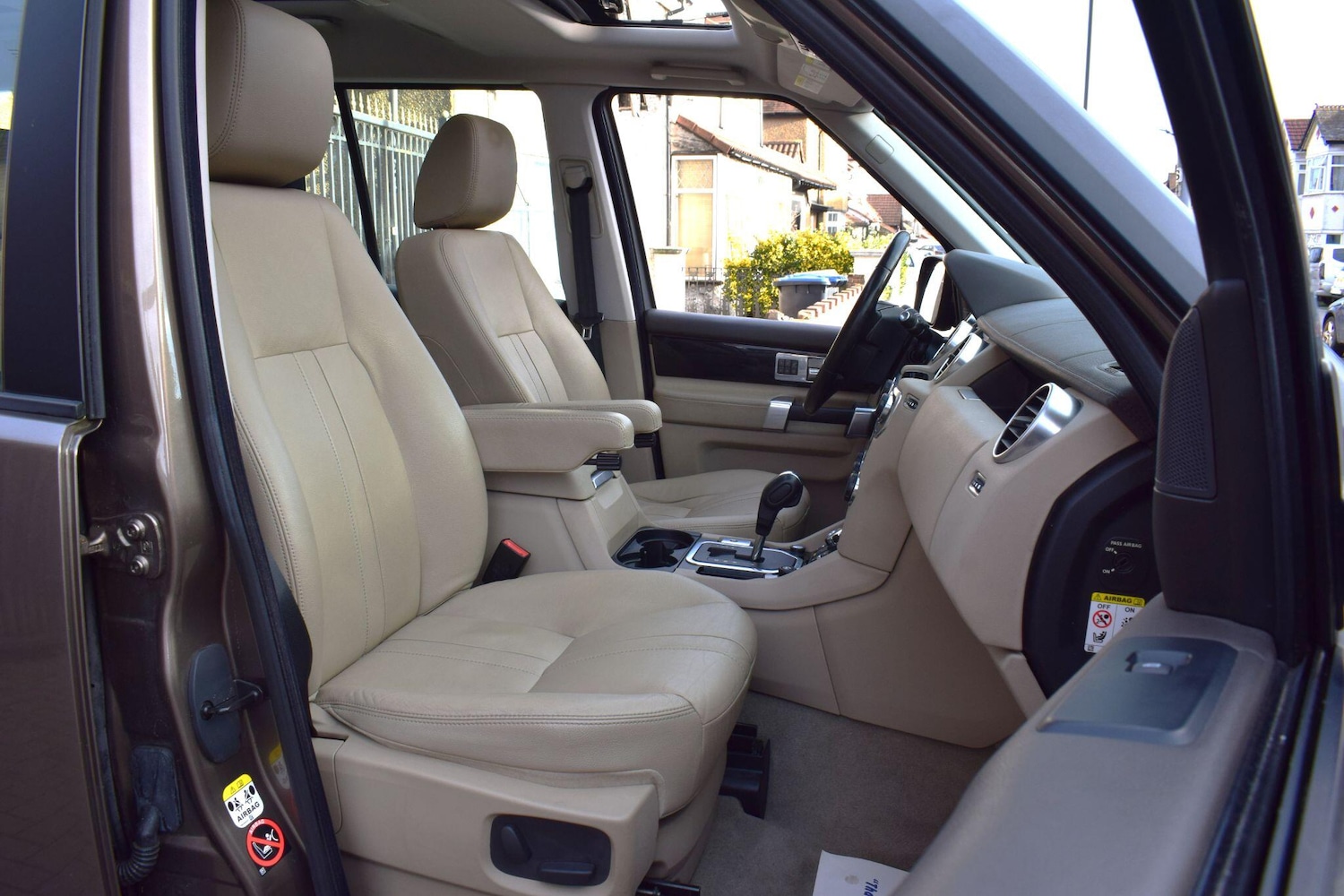 Used Land Rover Discovery 4 2015 for sale - 77067006: Photo 6