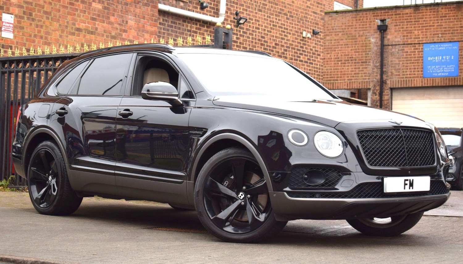 Used Bentley Bentayga for sale - 76912900: Photo 1