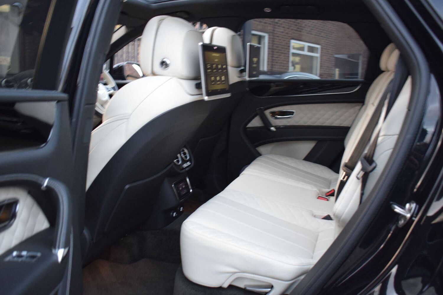 Used Bentley Bentayga for sale - 76912900: Photo 13