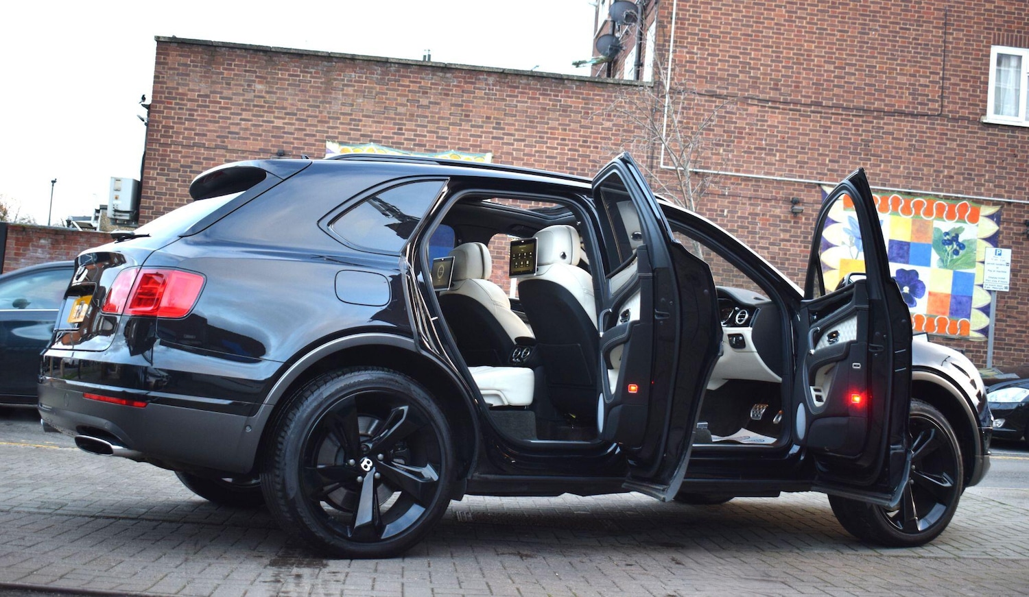 Used Bentley Bentayga for sale - 76912900: Photo 39