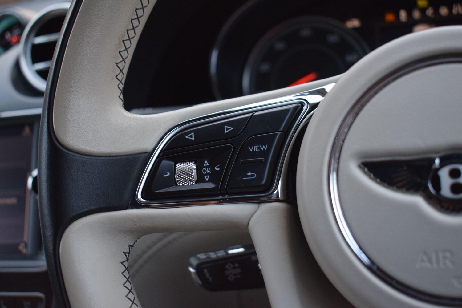 Used Bentley Bentayga for sale - 76912900: Photo 61