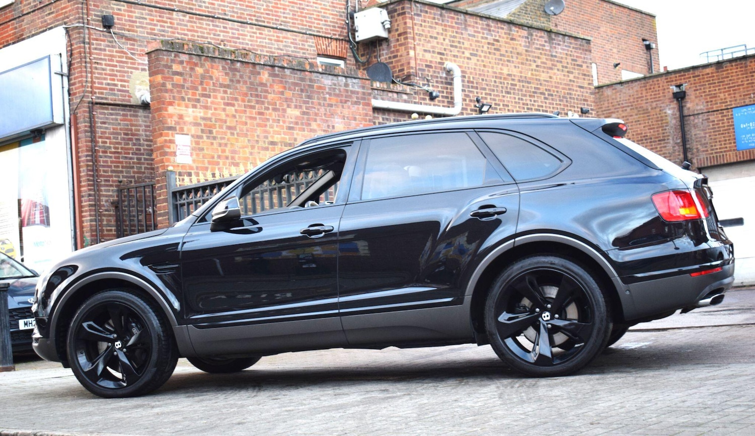 Used Bentley Bentayga for sale - 76912900: Photo 8