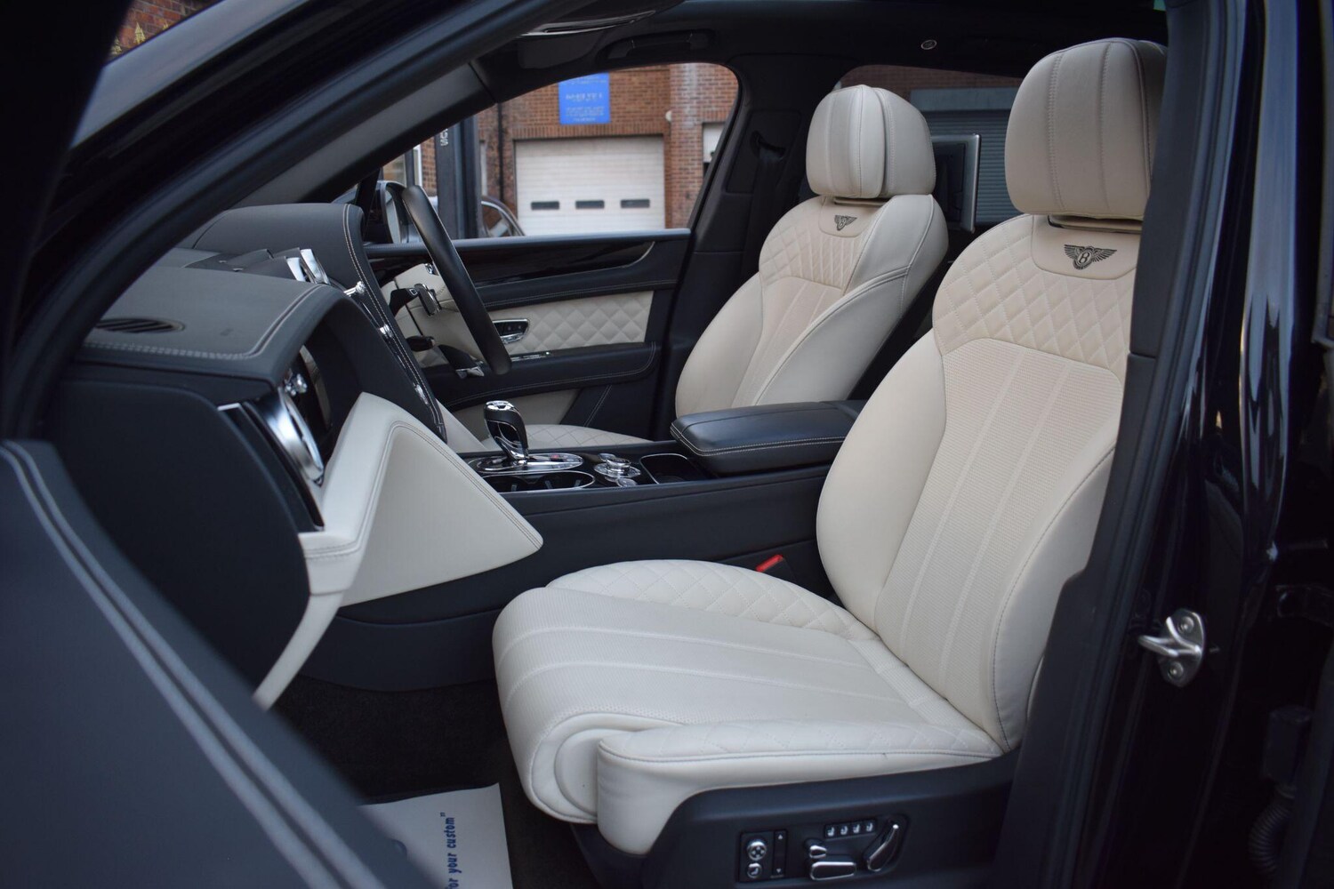 Used Bentley Bentayga for sale - 76912900: Photo 9