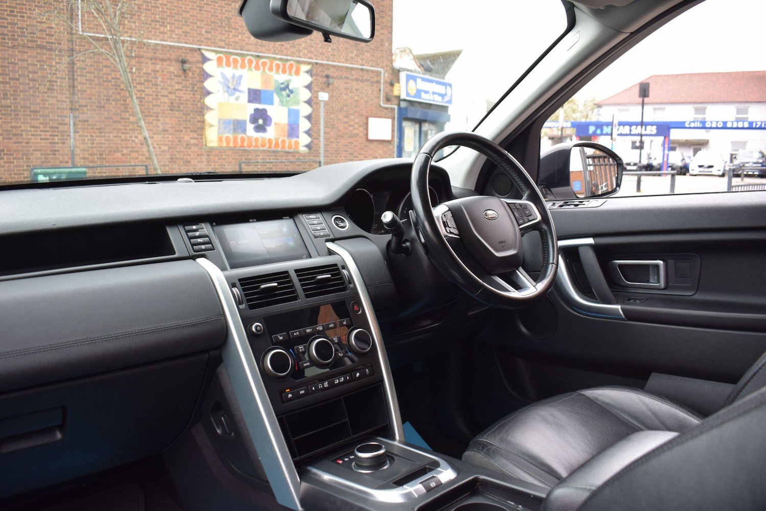 Used Land Rover Discovery Sport 2016 for sale - 78072543: Photo 2